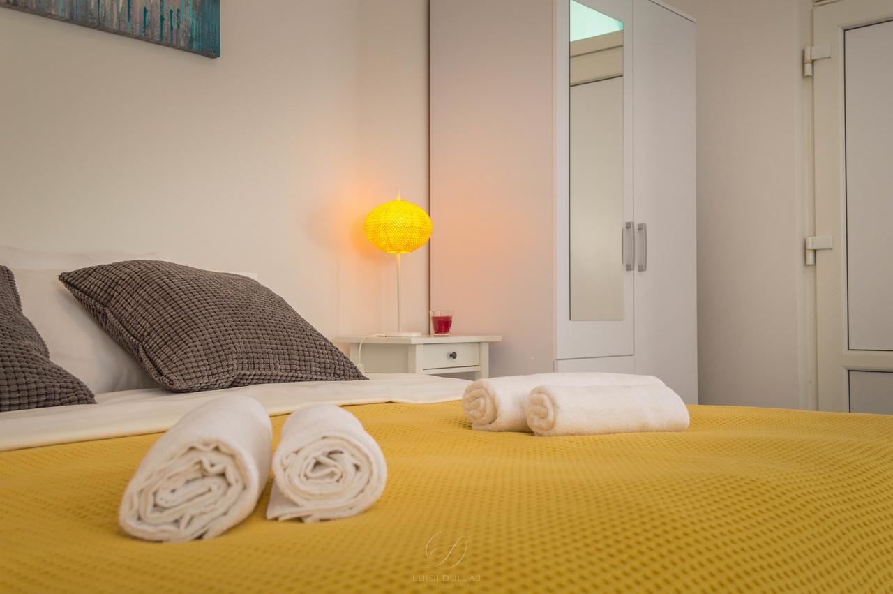Sun Studio Apartments Trogir Exterior photo