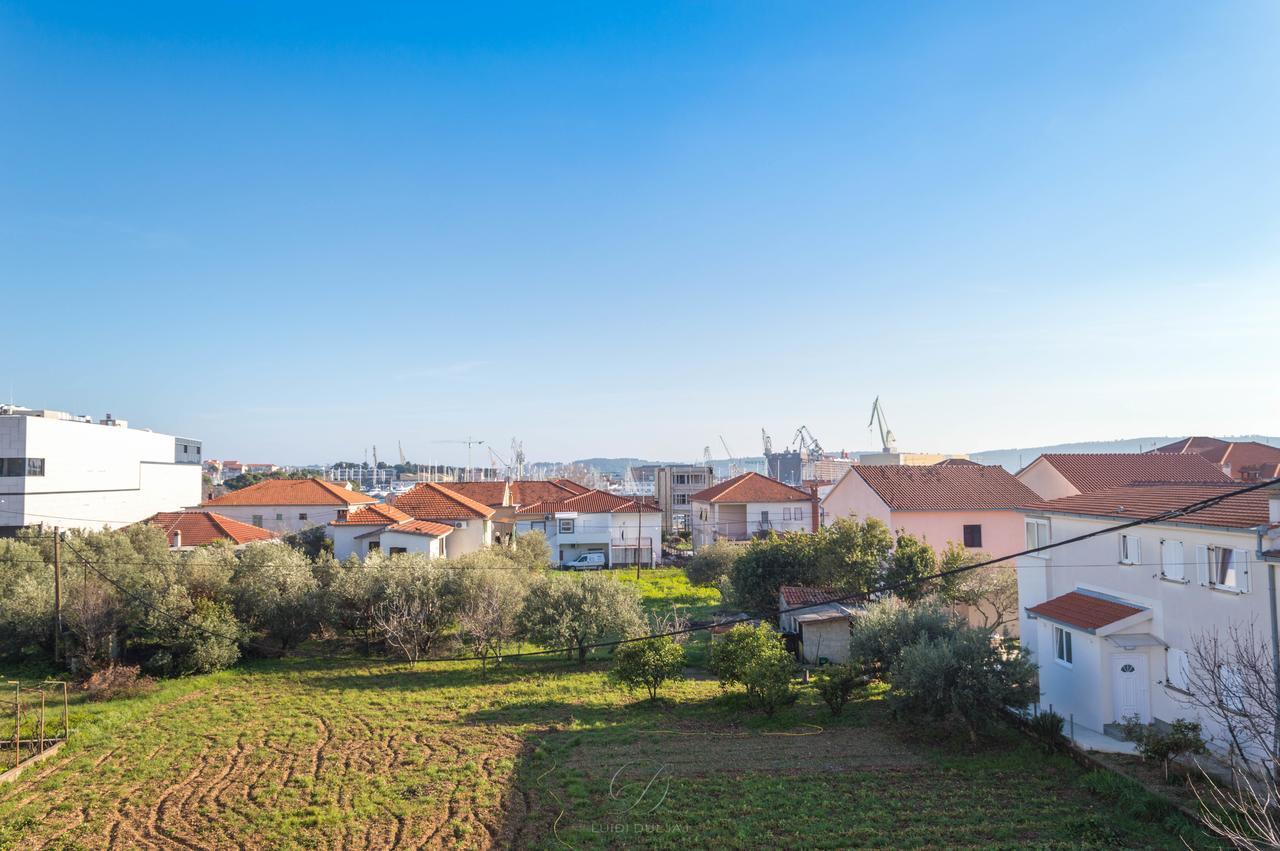 Sun Studio Apartments Trogir Exterior photo